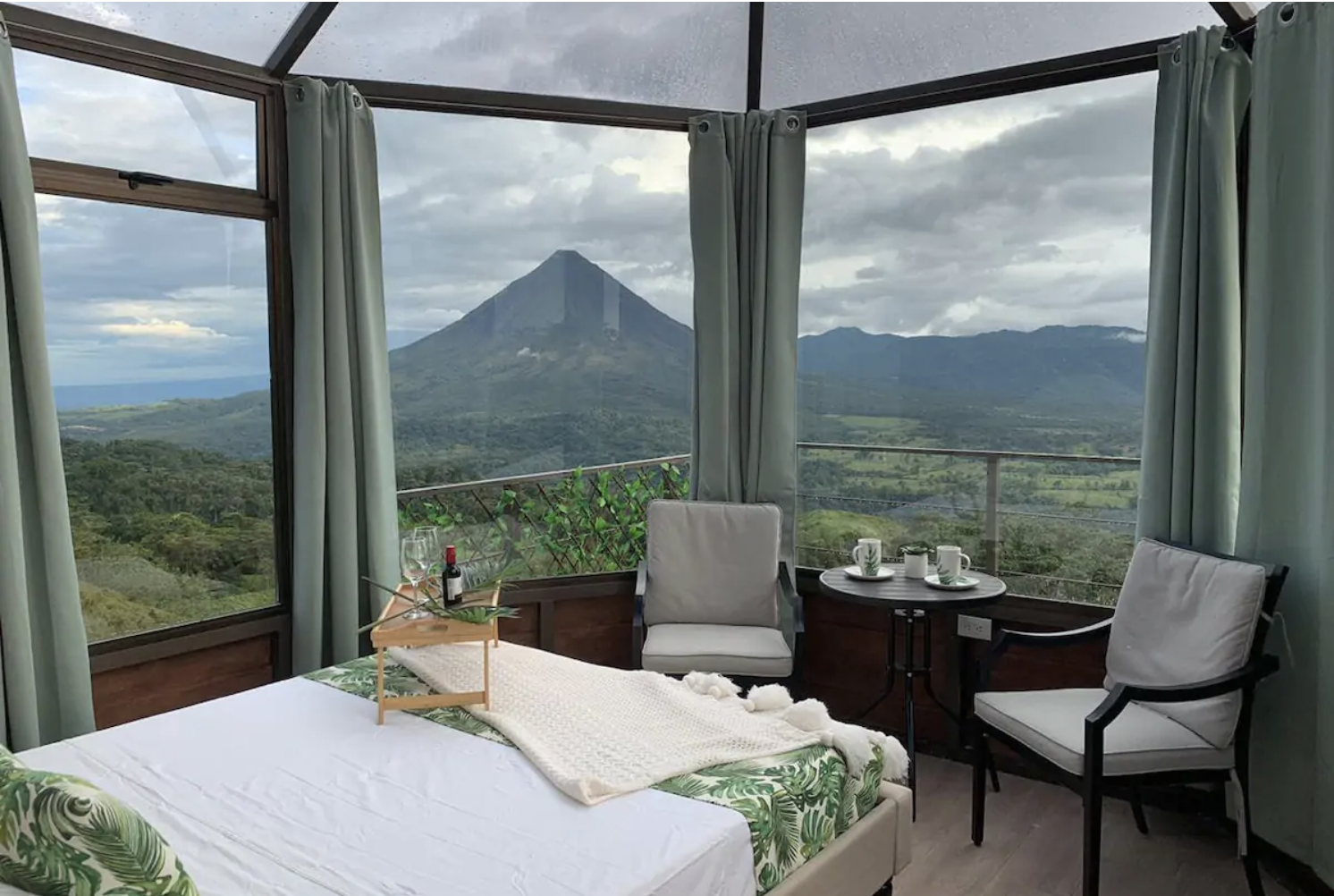 Conoce los domos más deseados en la plataforma Airbnb en Costa Rica